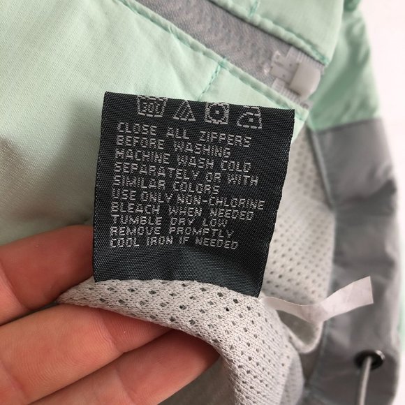 New Balance Women's Size Small Green Grey Lightweight Windbreaker Jacket - Picture 10 of 12